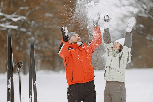 ski couple