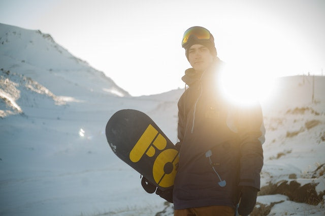 The Mental Health Benefits of Skiing and Snowboarding